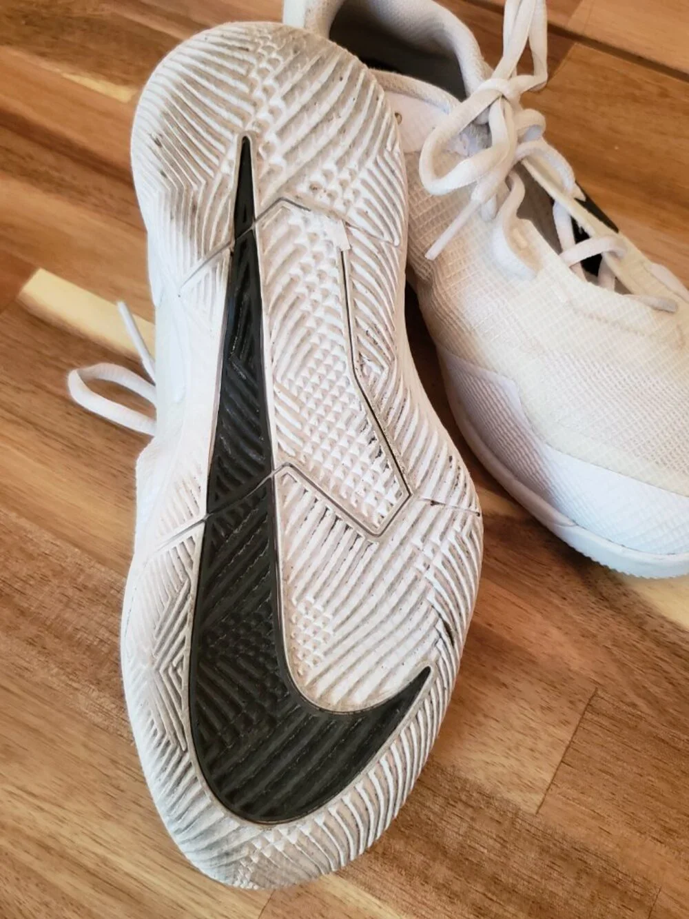Nike Vapor Pro Junior Tennis Shoe - size 2 Youth - Picture 6 of 7